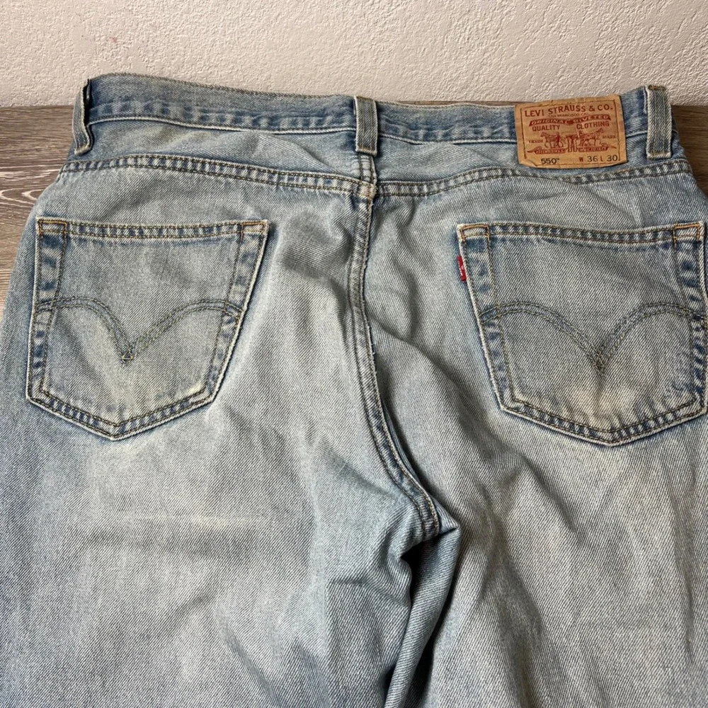 Levis 550 Jeans Mens 36x30 Light Wash Relaxed Fit Denim Vintage 90s Baggy Pant